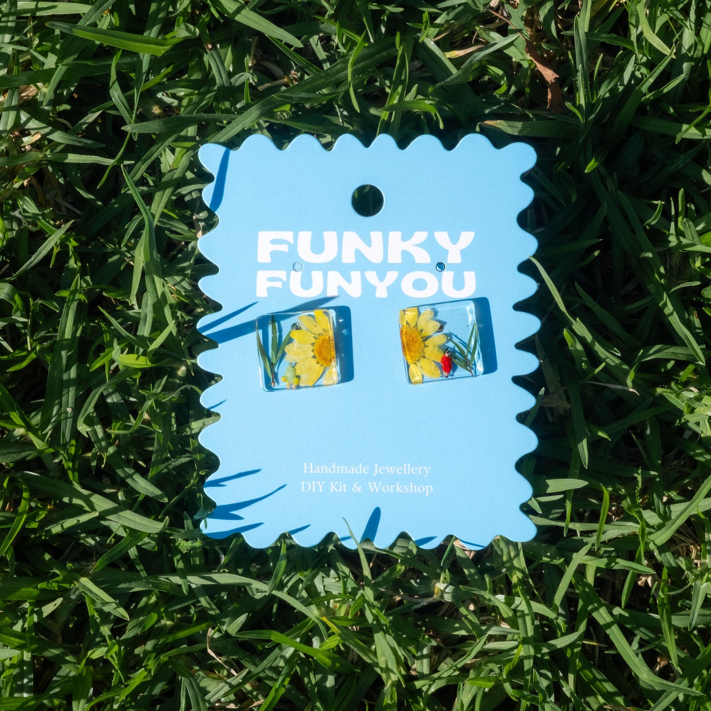 SUNFLOWER STUDS