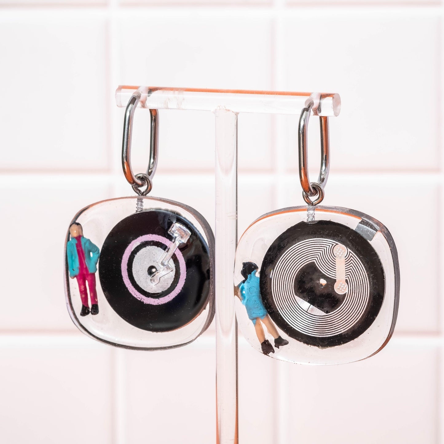 MUSIC LOVERS