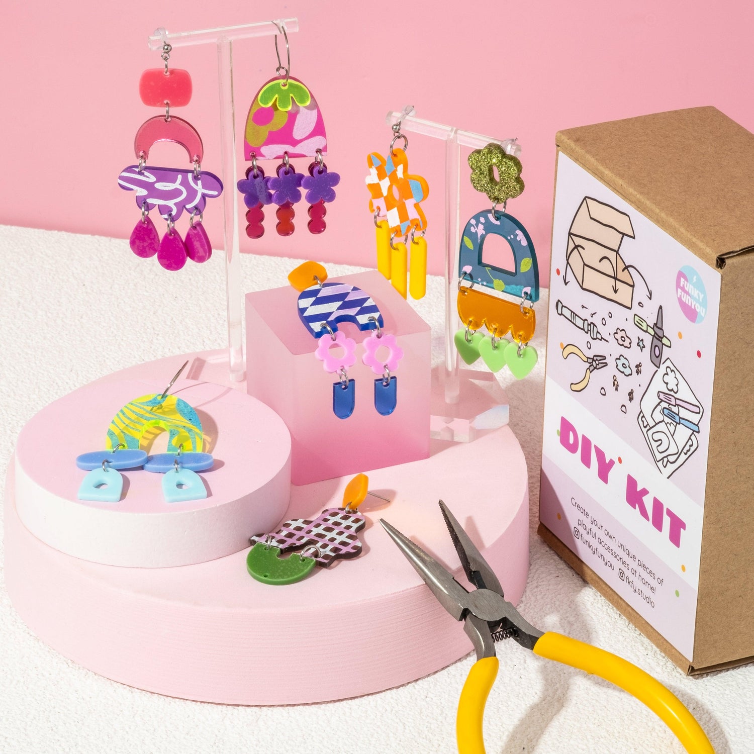 HOME WORKSHOP EARRING KIT LOOK 2 - FunkyFunYou-Creative Statement Earrings & DIY Kit